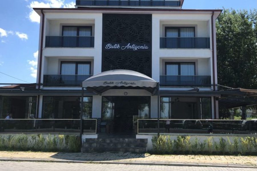 İznik Antigonia Hotel ön cephe